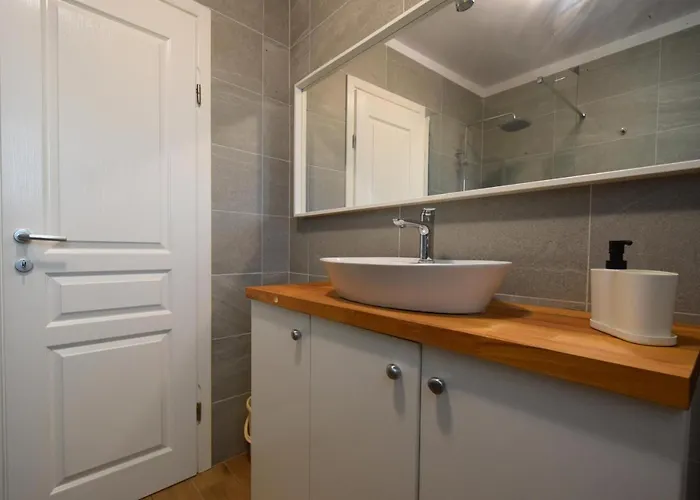 Julia アパート Čižići